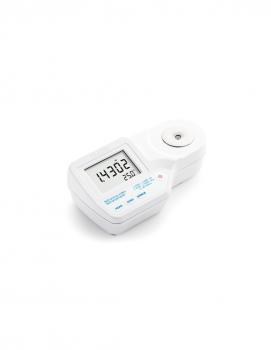 hi96800 cyfrowy refraktometr do pomiaru wspolczynnika refrakcji i brixa